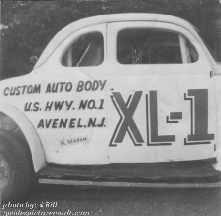 11.23.02_XL1_KEL_UNK_0060_1.jpg (38457 bytes)