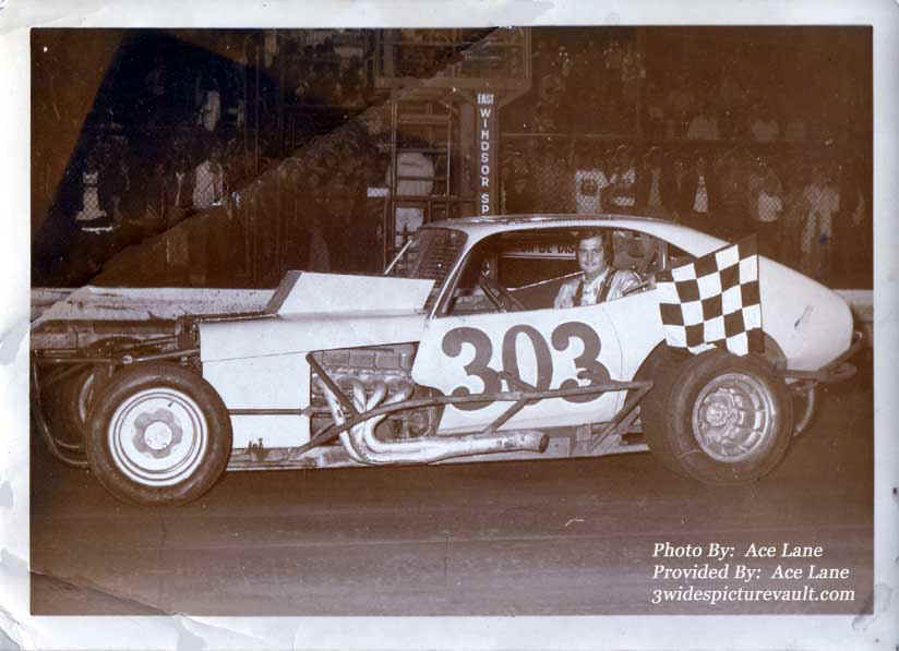 b02.13.05_303_DMU_0070_EWS_1.jpg (67172 bytes)