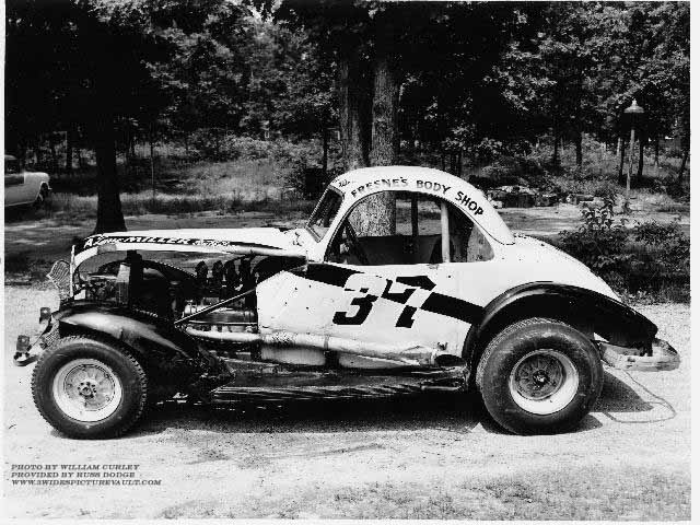 05.13.03_037_BEA_WOO_1956_1.jpg (81955 bytes)