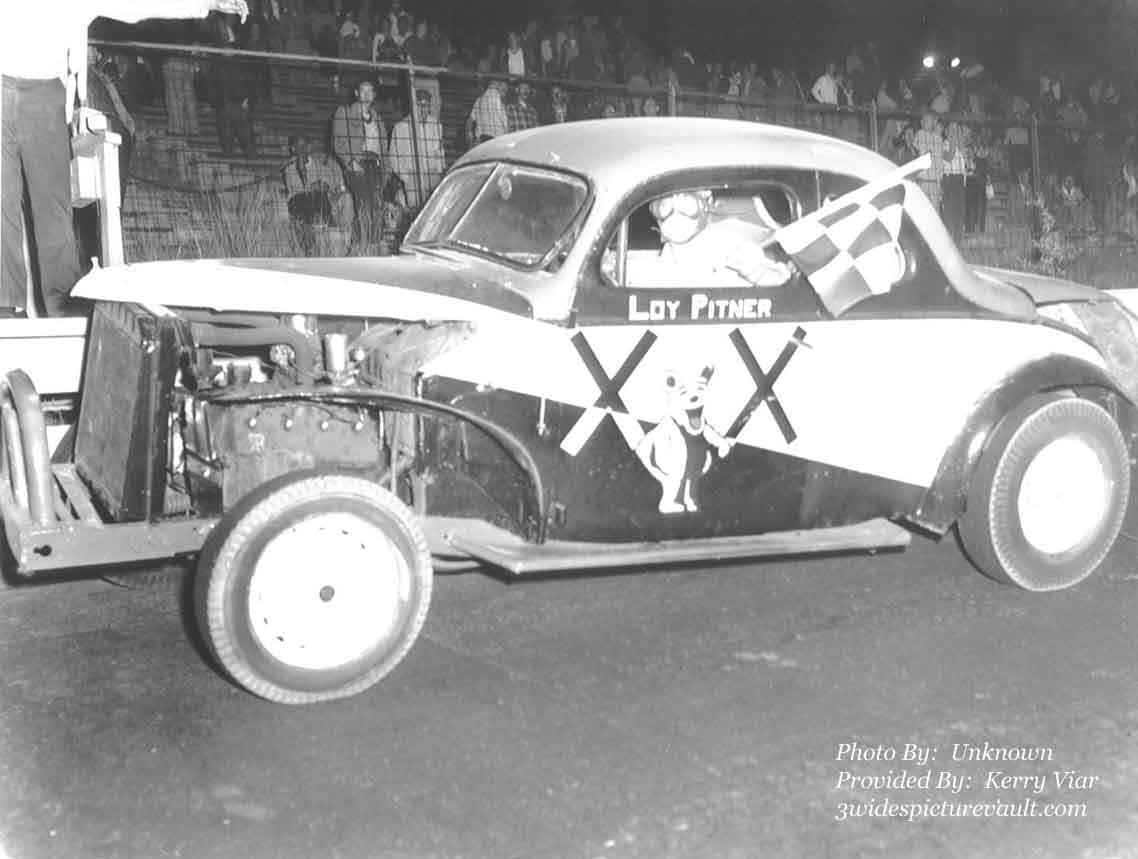 a01.03.04__XX_PIT_UNK_0050_1.jpg (68359 bytes)