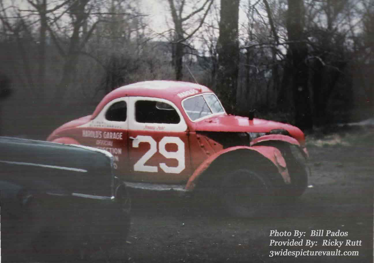 a07.11.04_029_FEH_NAZ_0053_1.jpg (63517 bytes)