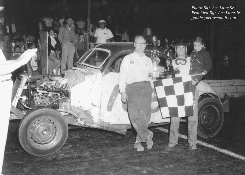 c12.16.06_106_UNK_OLD_0050_1.jpg (104984 bytes)