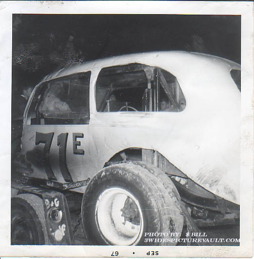 03.03.03_71E_VAN_UNK_0967_1.jpg (67415 bytes)