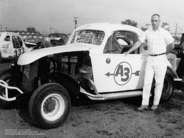 04.24.03__A3_CRE_FLM_0065_1.jpg (67920 bytes)