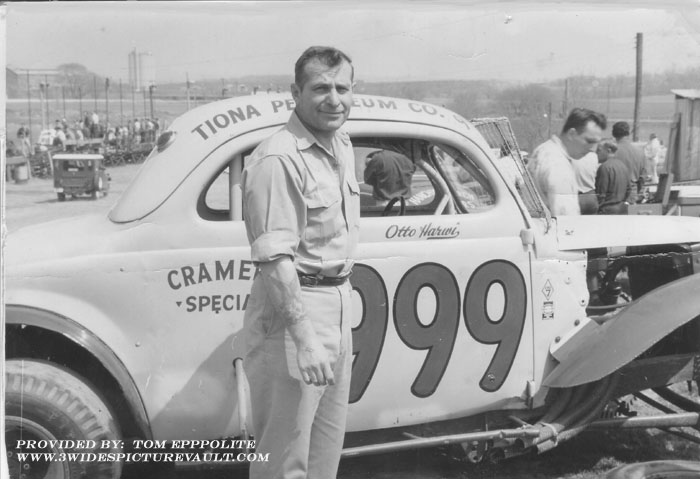 05.24.03_999_HAR_NAZ_0060_1.jpg (62681 bytes)