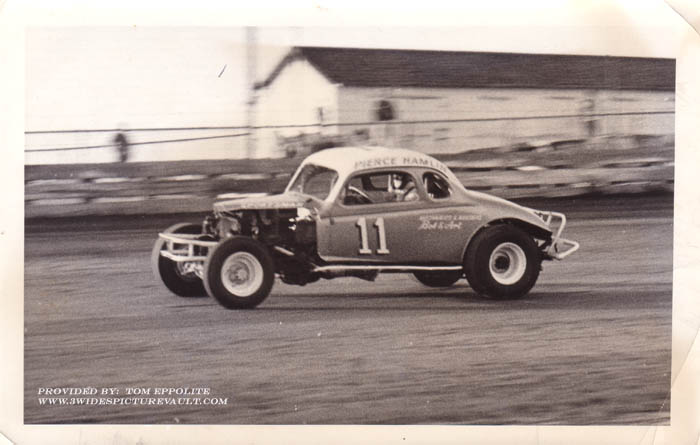 05.25.03_011_HAM_FLM_0060_1.jpg (50981 bytes)