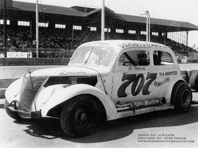 05.26.03_707_TAS_TRN_0063_1.jpg (68310 bytes)