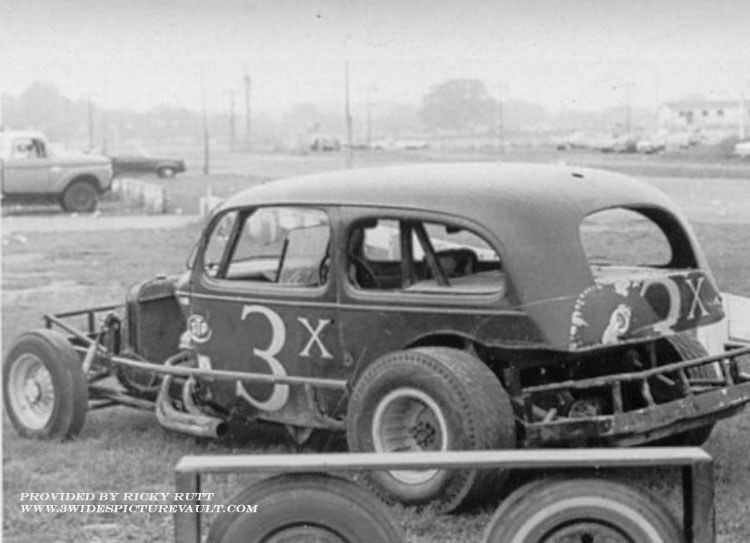 07.06.03_03X_KEM_UNK_0060_1.jpg (59247 bytes)