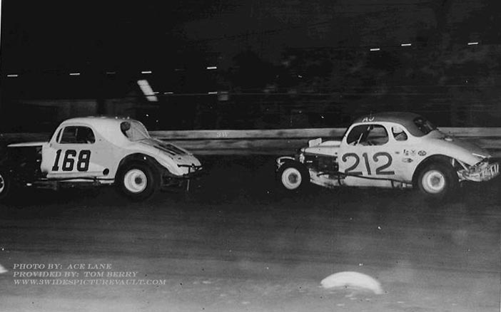 08.16.03_212_MAR_FLM_0069_1.jpg (42317 bytes)