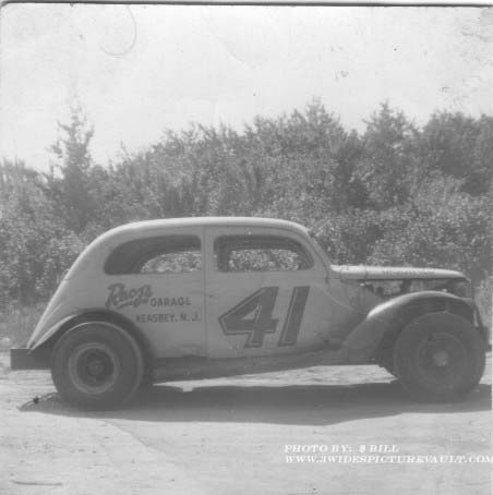 08.27.02_041_ELL_OLD_0060_1.jpg (40925 bytes)