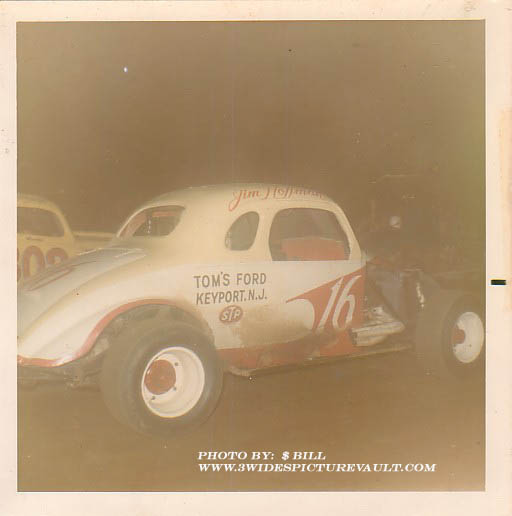 11.27.02_016_HOF_EWS_0060_1.jpg (35251 bytes)