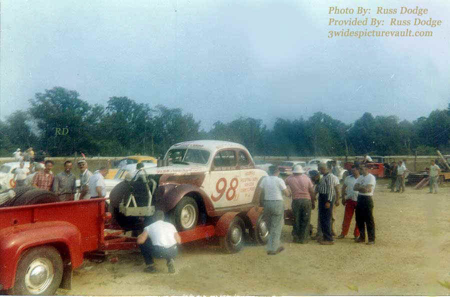 b03.27.05_098_OLS_ALC_0060_1.jpg (72954 bytes)