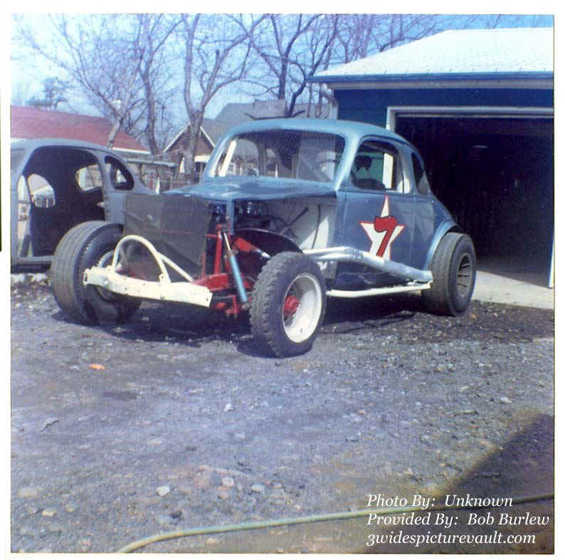 c01.29.06__S7_BUR_UNK_0065_1.jpg (111891 bytes)