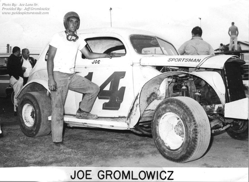 d011.11.07_014_GRO_FLM_0065_1.jpg (121912 bytes)