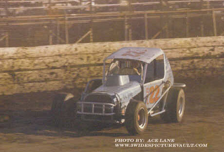 01.01.03__22_SLO_FLM_0070_1_ copy.jpg (38792 bytes)