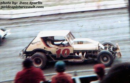 01.05.03_010_LIS_FLM_0075_1.jpg (33110 bytes)