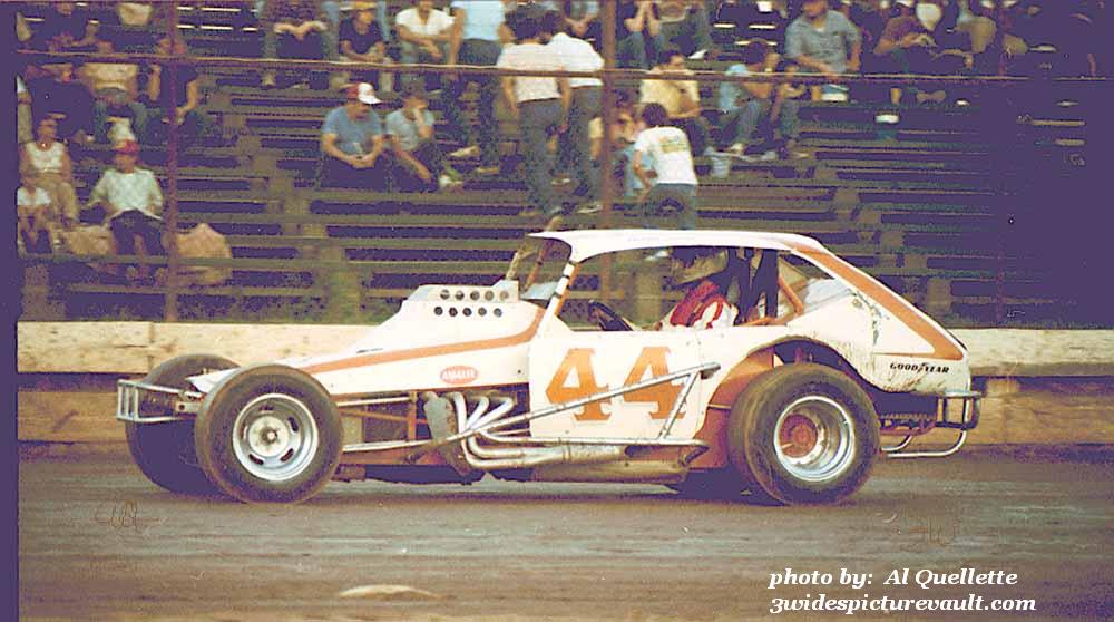 01.20.03_044_COZ_EWS_0878_1.jpg (77420 bytes)