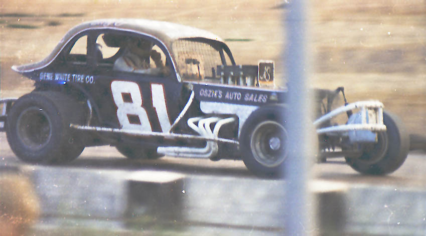 01.26.03_081_OSM_EWS_0070_1.jpg (59380 bytes)