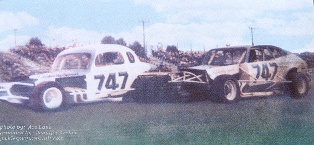 01.30.03_747_CHE_EWS_0070_1.jpg (84713 bytes)