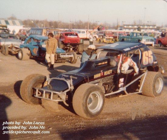 02.20.03_065_COY_FLM_0070_1.jpg (57839 bytes)