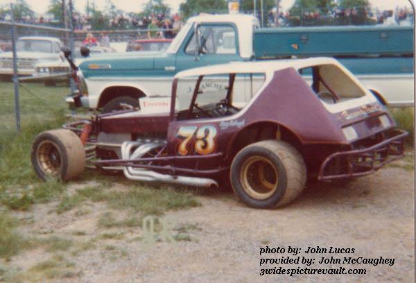 02.20.03_073_BAL_FLM_0073_1.jpg (51144 bytes)