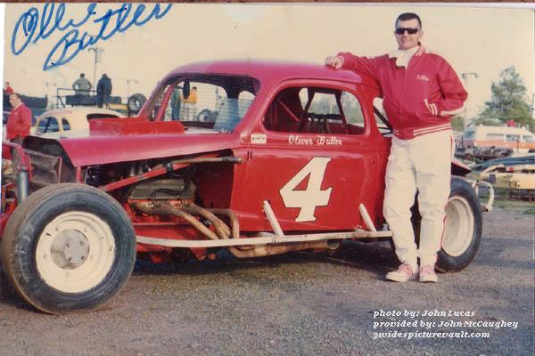 03.08.03_004_BUT_FLM_0070_1.jpg (62410 bytes)