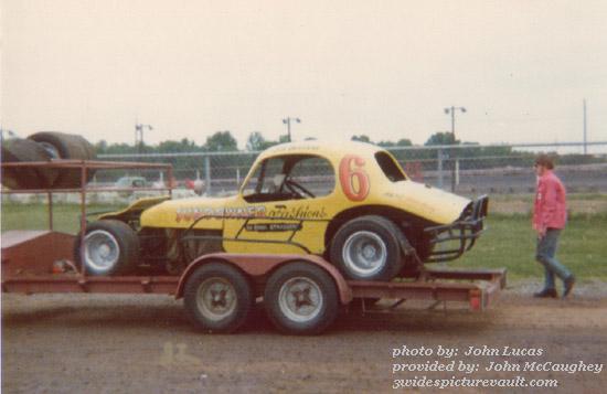 03.08.03_006_GOD_FLM_0070_1.jpg (56886 bytes)