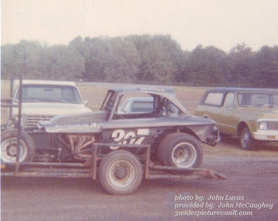 03.08.03_307_GUN_EWS_0076_1.jpg (67582 bytes)