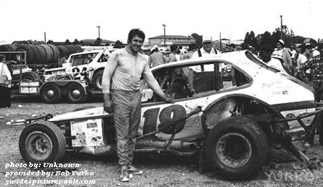 03.18.03_019_BRI_UNK_0070_1.jpg (49671 bytes)