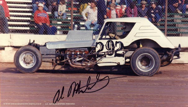 04.06.03_292_MIC_EWS_0477_1.jpg (61721 bytes)