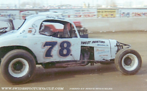 04.12.03_078_BLA_REA_0070_1.jpg (61751 bytes)