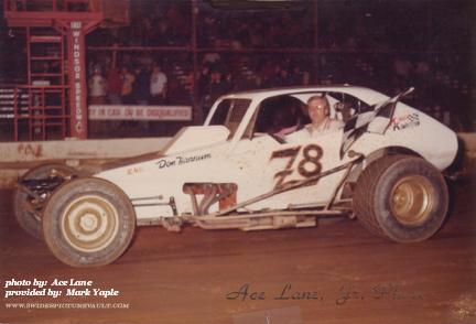 04.20.03__Z8_EWS_0070_1.jpg (80424 bytes)