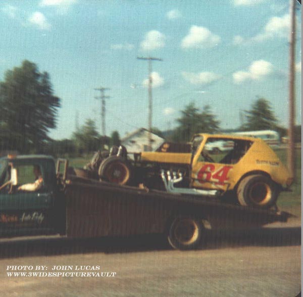 05.28.03_064_JOH_FLM_0070_1.jpg (54319 bytes)