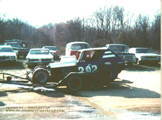 06.01.03_292_MIC_EWS_0075_1.jpg (70177 bytes)