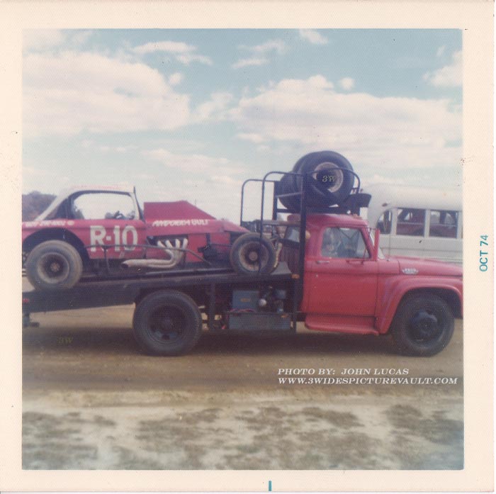 06.21.03_R10_FIT_EWS_0070_1.jpg (66674 bytes)