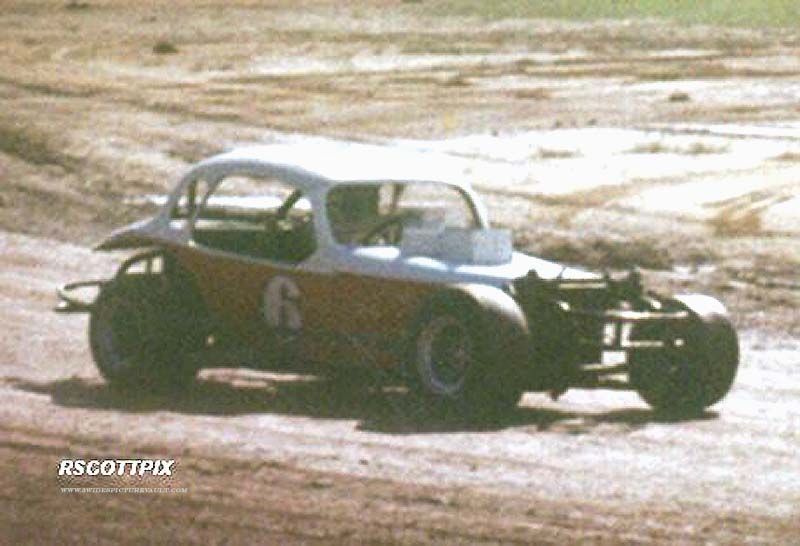 06.28.03_006_UNK_EWS_0070_1.jpg (58681 bytes)