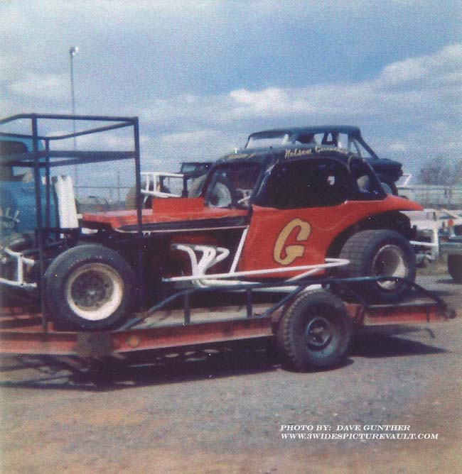 08.08.03___G_GUN_FLM_0070_1.jpg (65620 bytes)