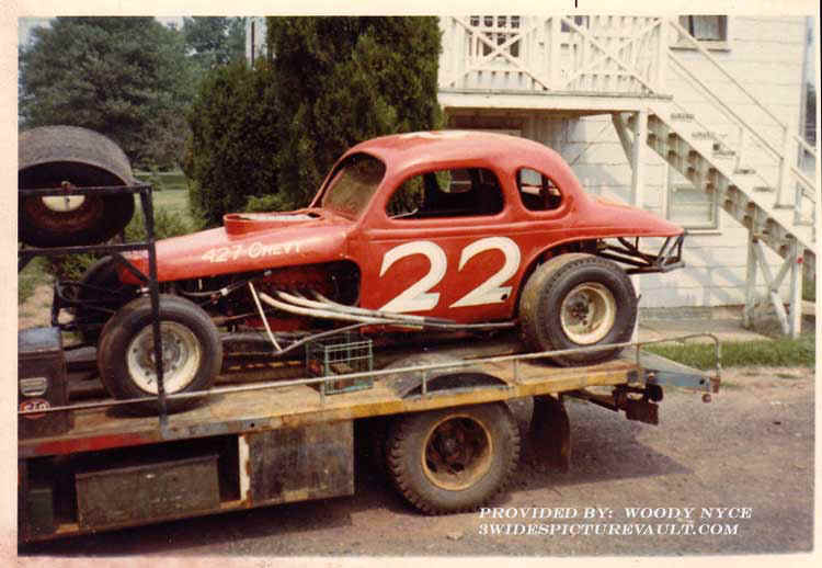 09.01.03_022_UNK_HAT_0060_1.jpg (60161 bytes)