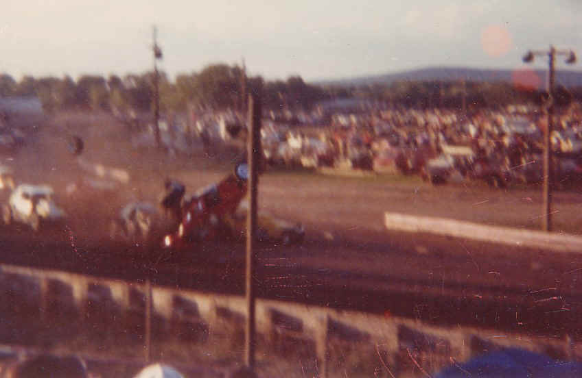 09.03.02_117_AUL_FLM_0075_1.jpg (32043 bytes)