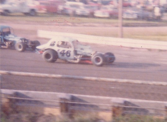 09.03.02_K46_SCH_FLM_0075_1.jpg (45320 bytes)