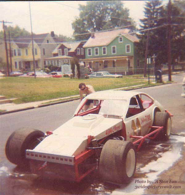 11.22.03_011_HOF_MAT_0074_1.jpg (42103 bytes)