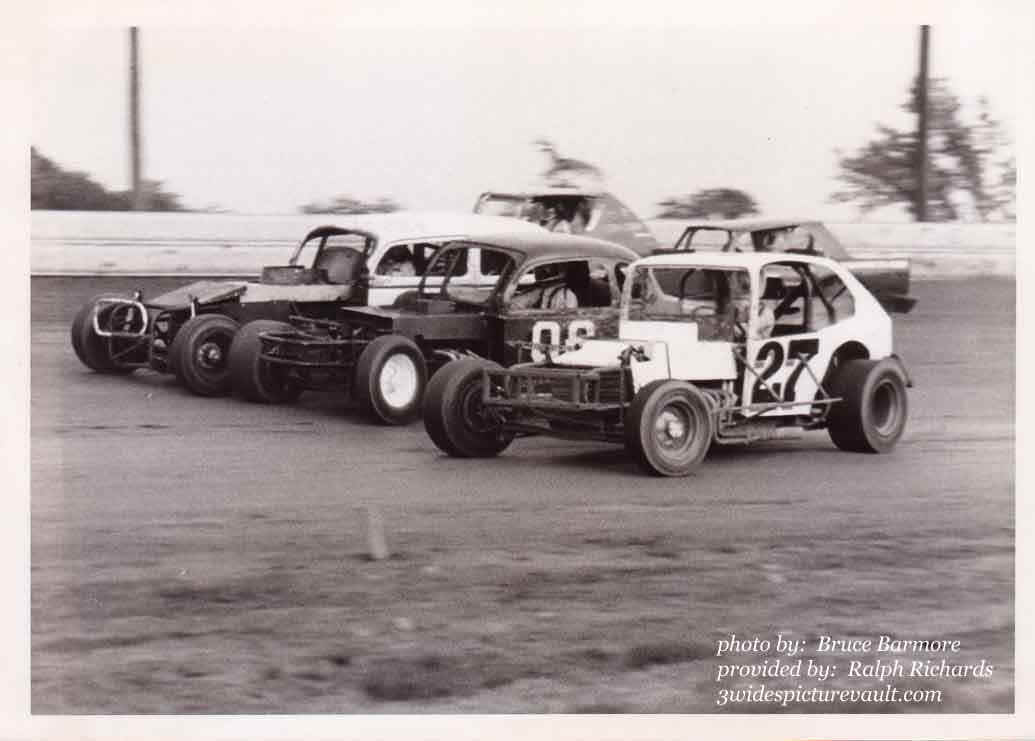 11.22.03_027_McC_BRI_0070_1.jpg (52133 bytes)