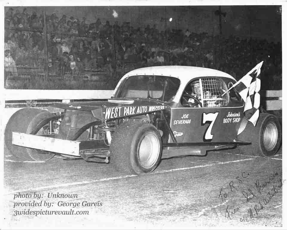 11.22.03___7_SEV_WALL_0070_1.jpg (70908 bytes)