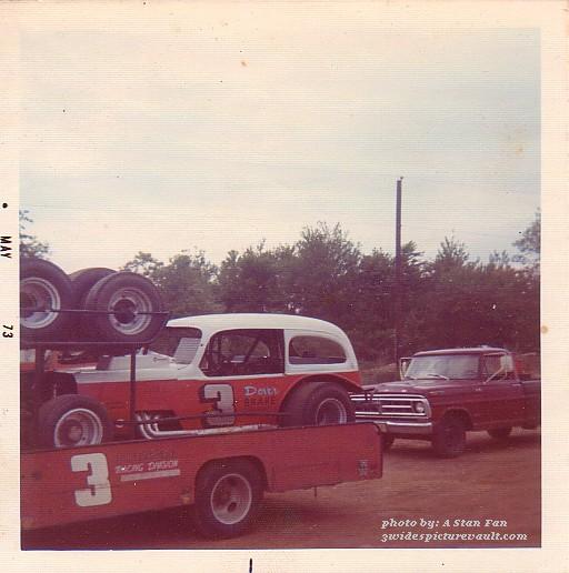 11.29.02_003_REI_EWS_0073_1.jpg (75083 bytes)