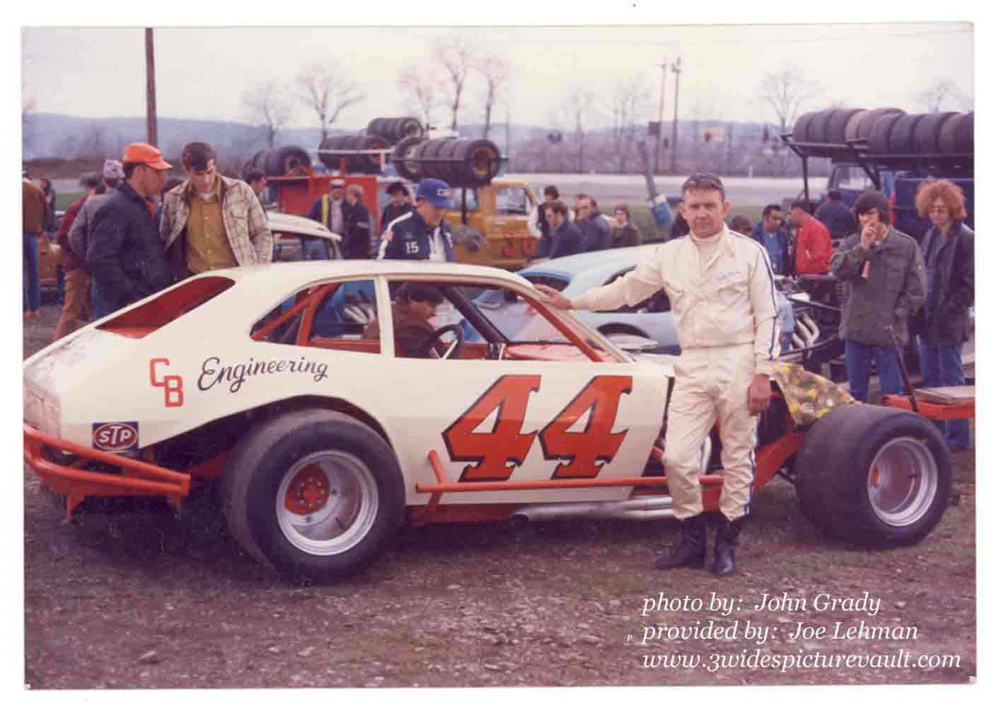 11.30.03_044_OLS_LAN_0070_1.jpg (74056 bytes)