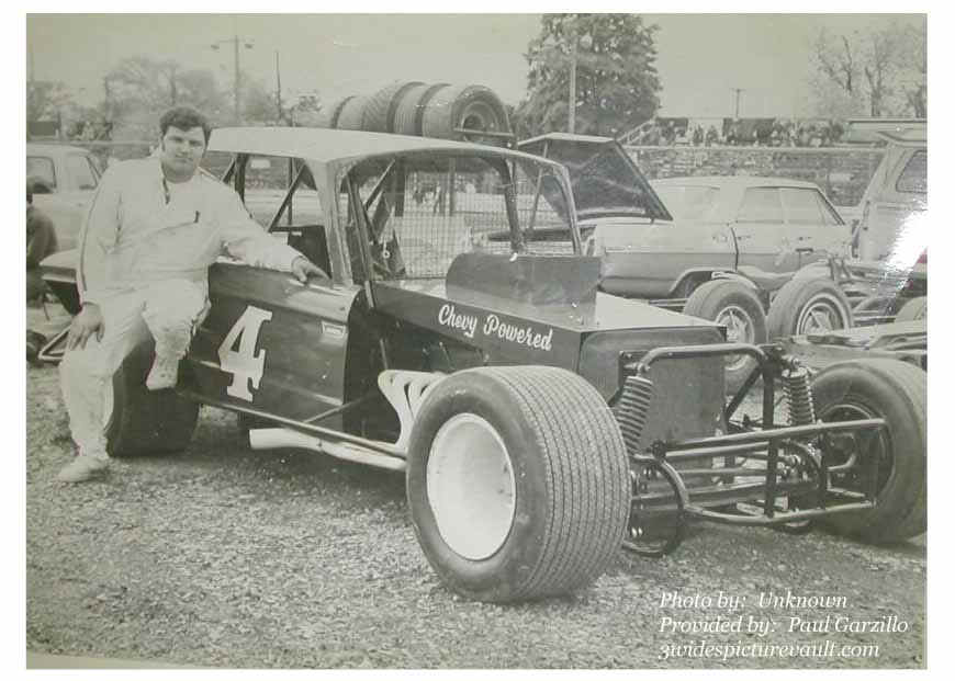 12.05.03_004_HAG_FLM_0070_1.jpg (57631 bytes)