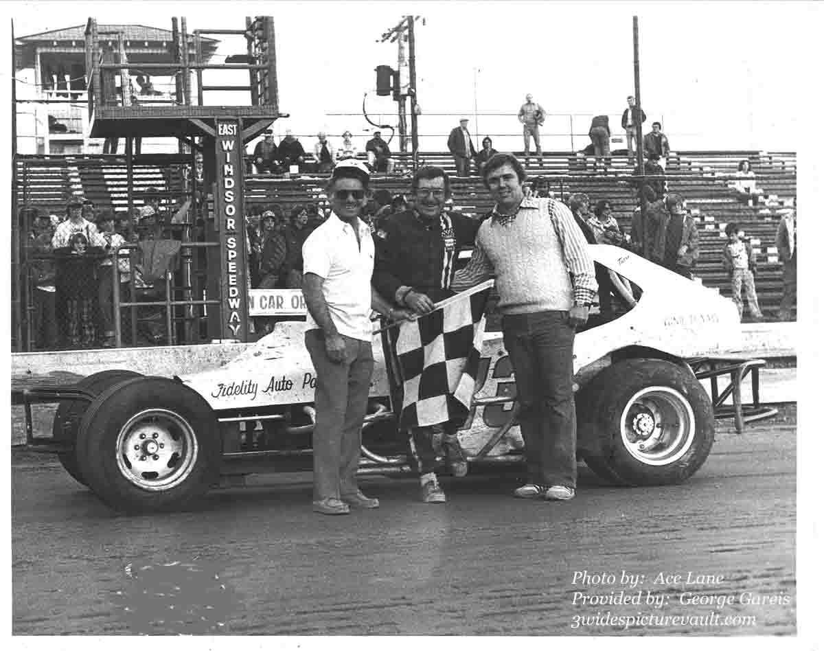 12.06.03__K3_EWS_0070_1.jpg (85570 bytes)