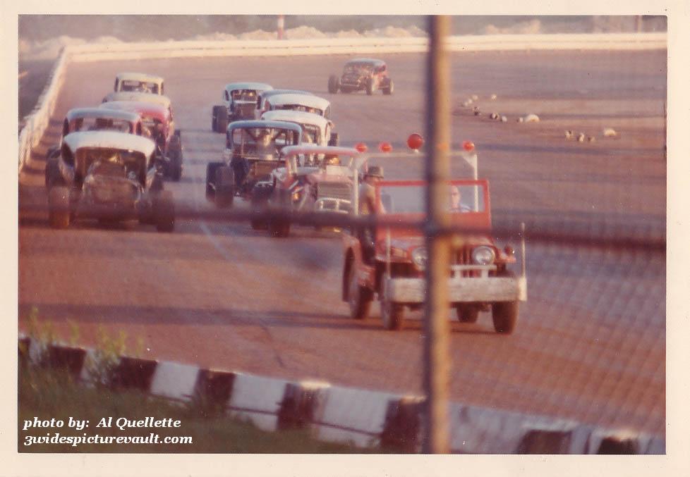 12.15.02_FRT_STR_EWS_0073_1.jpg (79242 bytes)