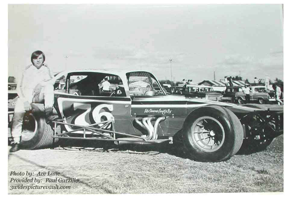 12.18.03_076_PLO_FLM_0070_1.jpg (64772 bytes)