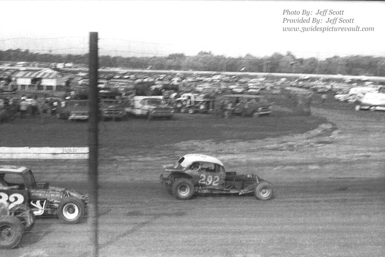 D02.25.07_292_MIC_FLM_0073_1.jpg (95077 bytes)